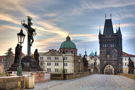 पोन्टे कार्लो (कार्लुभ अधिकांश) - Praga | Secret World Trip Planner