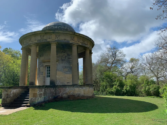 റിവാൾക്സ് ടെറസ്, നോർത്ത് യോർക്ക്ഷയർ - Helmsley | Secret World Trip Planner