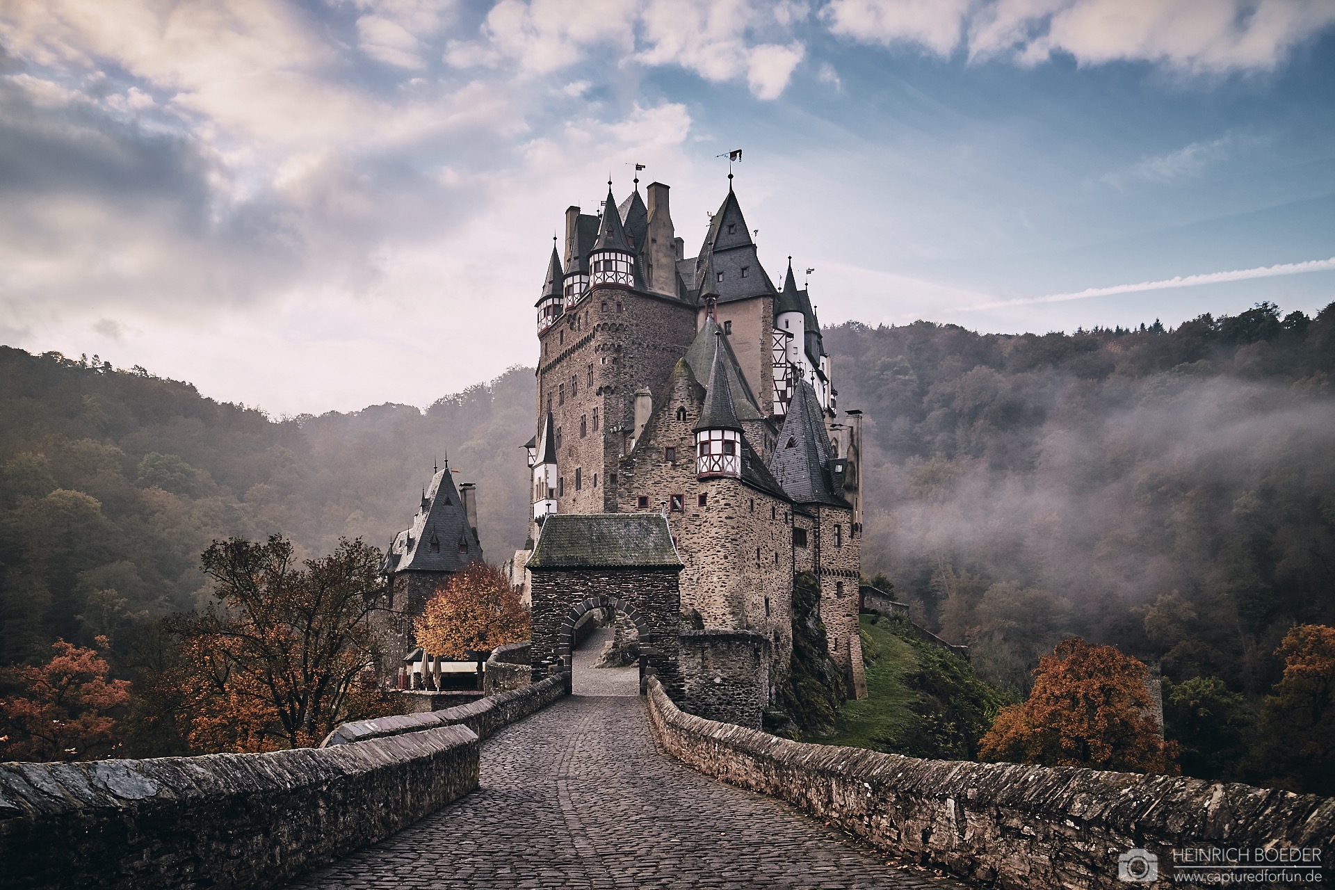 Castell Eltz - Wierschem | Secret World Trip Planner