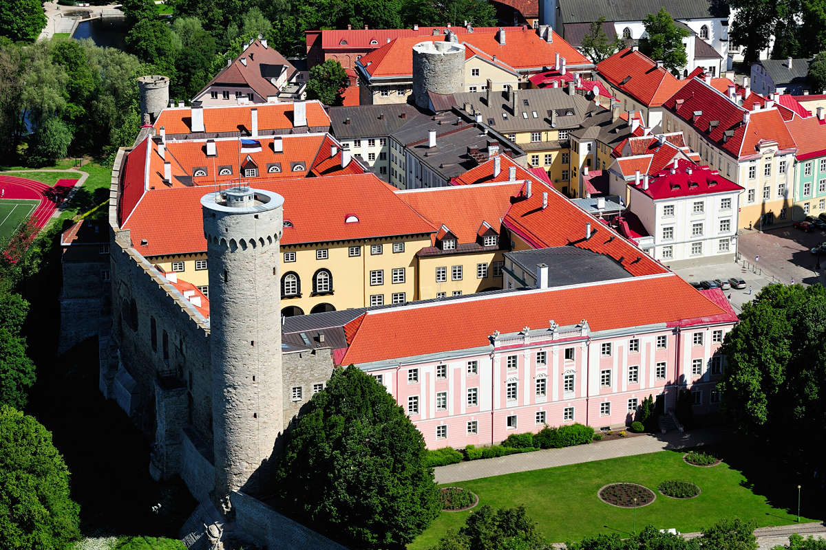 ਅਤਿਅੰਤ ਭਵਨ - Tallinn | Secret World Trip Planner