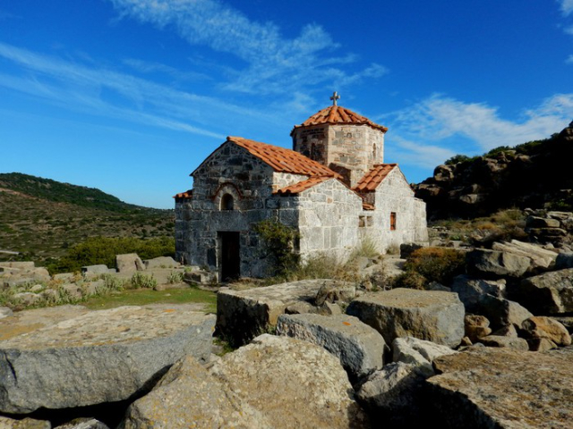 La maestà dimenticata: Il Tempio di Zeus sul Monte Ellanion - 18010 | Secret World Trip Planner