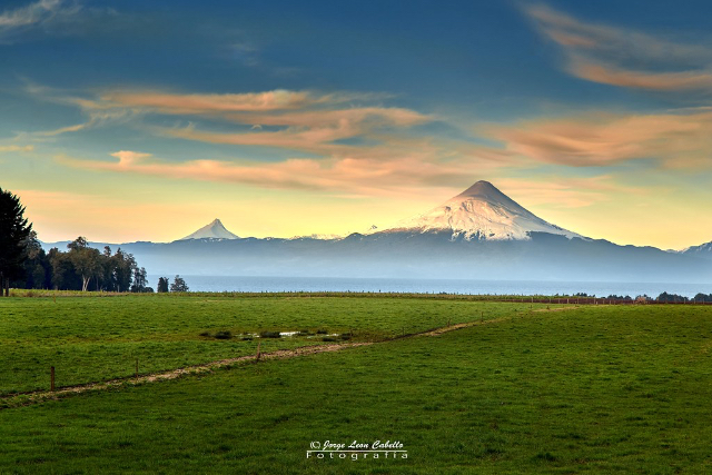 Vulkane Osorno und Calbuco — Puerto Varas