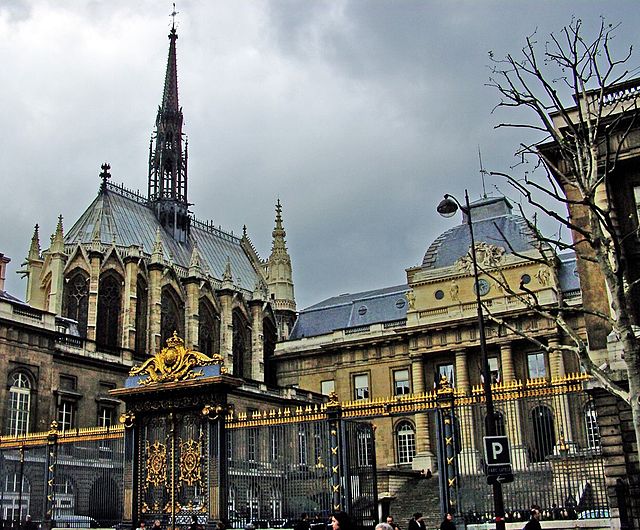 เซนต์-ชาเปล - Paris | Secret World Trip Planner