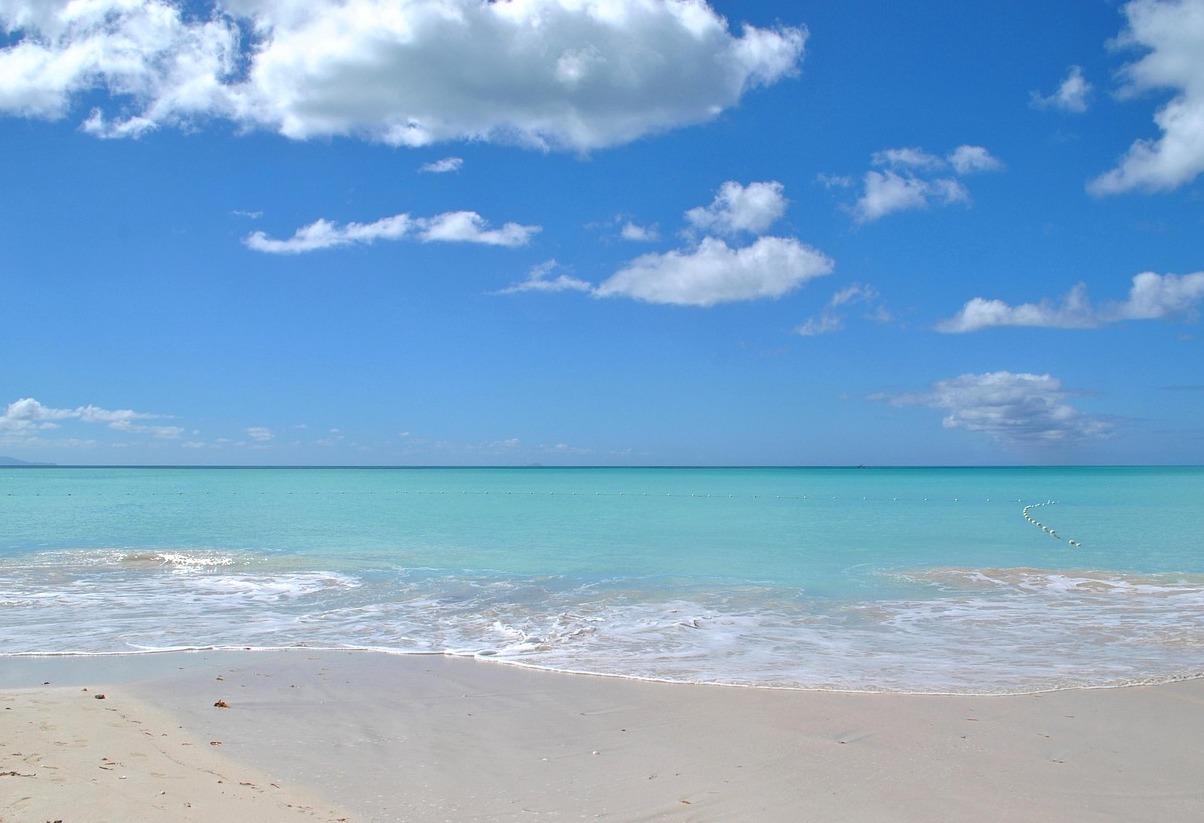 Darkwood Beach, white sand in Antigua - Darkwood Beach | Secret World Trip Planner