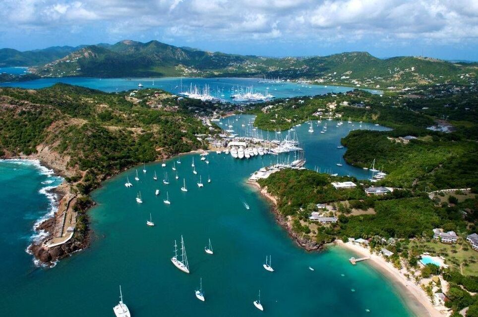 الميناء الإنجليزي المذهل في أنتيغوا - English Harbour | Secret World Trip Planner