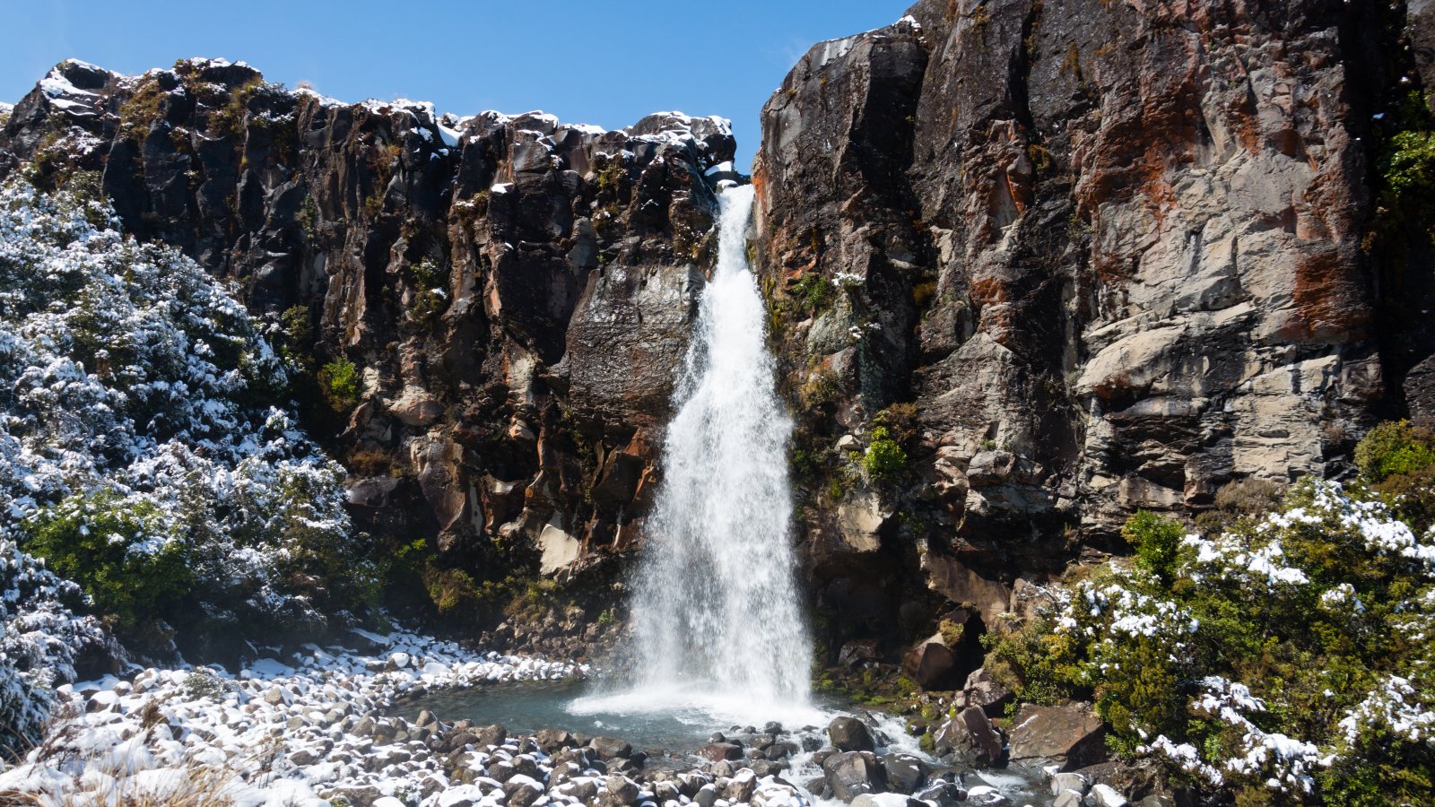 Nuova Zelanda | Cascate di Taranaki - Tongariro National Park | Secret World Trip Planner