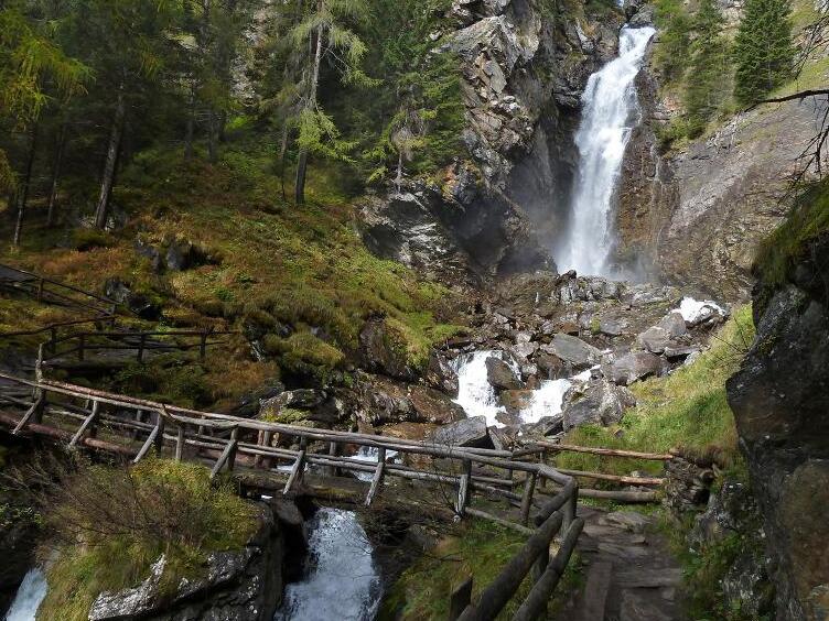Cascate di Saent - 38020 Rabbi TN | Secret World Trip Planner