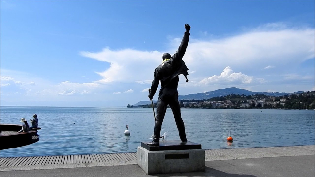 Patung Freddie Mercury - Montreux | Secret World Trip Planner