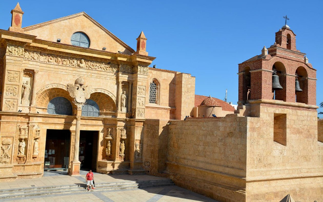 Catedral primada de américa - Santo Domingo | Secret World Trip Planner