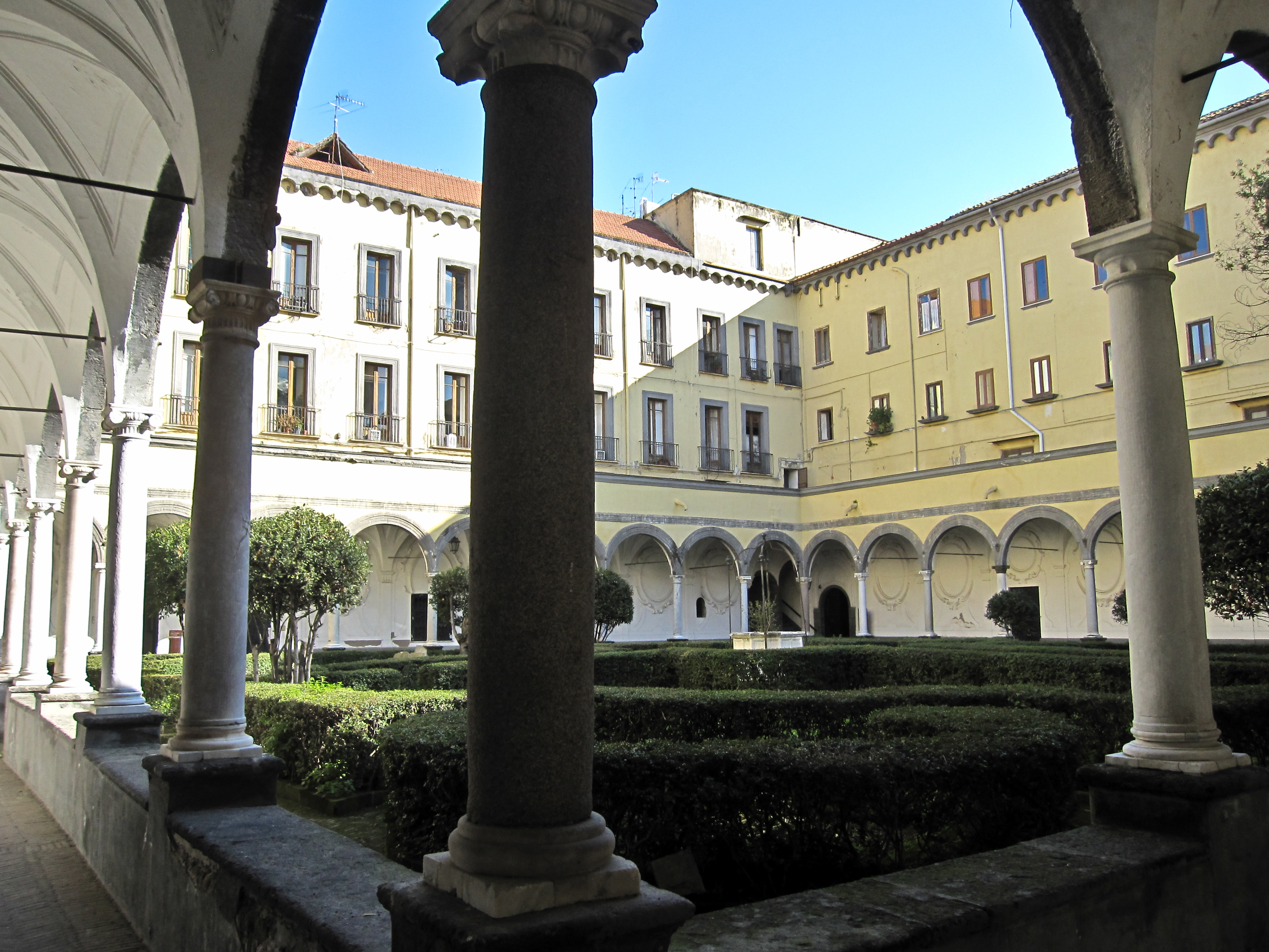 Santa Maria la Nova multzo monumentala - Napoli | Secret World Trip Planner