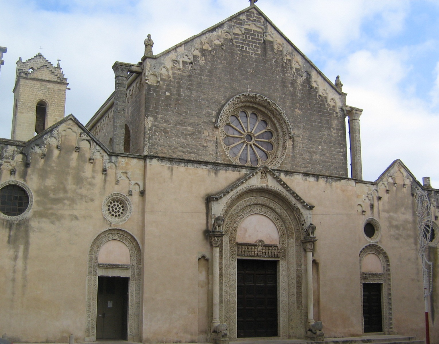 အလက်ဇန္ဒြီးယားရှိ Saint Catherine ၏ Basilica - Galatina | Secret World Trip Planner
