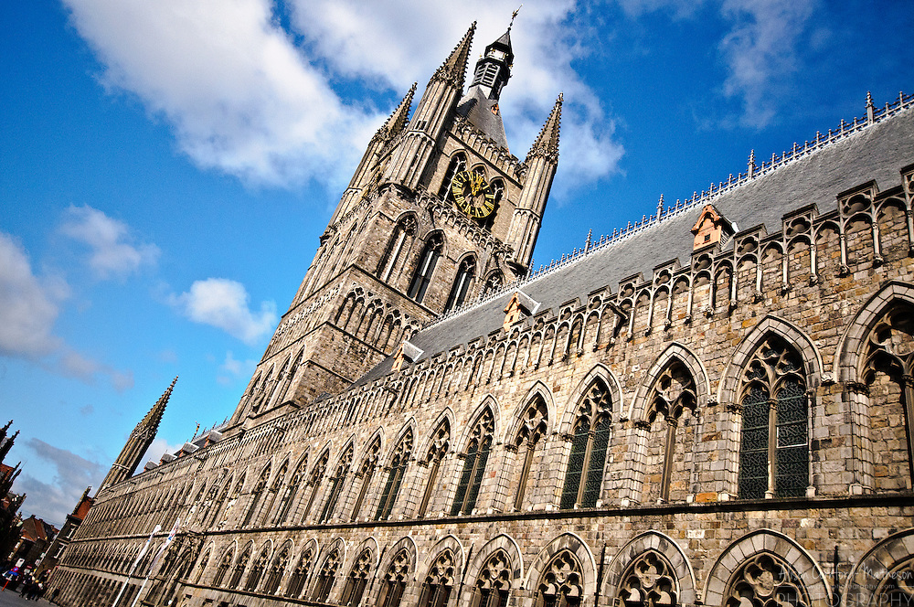 Sala dei tessuti - Ieper | Secret World Trip Planner