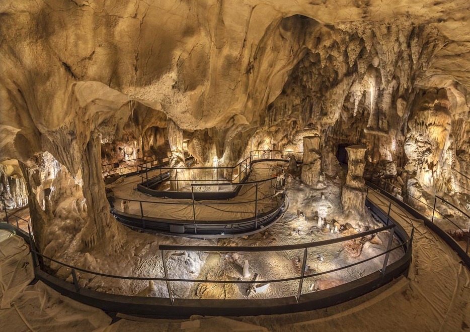 Cave Chauvet-Pont D ' Arc-ett mästerverk av förhistorisk konst. - Vallon-Pont-d'Arc | Secret World Trip Planner