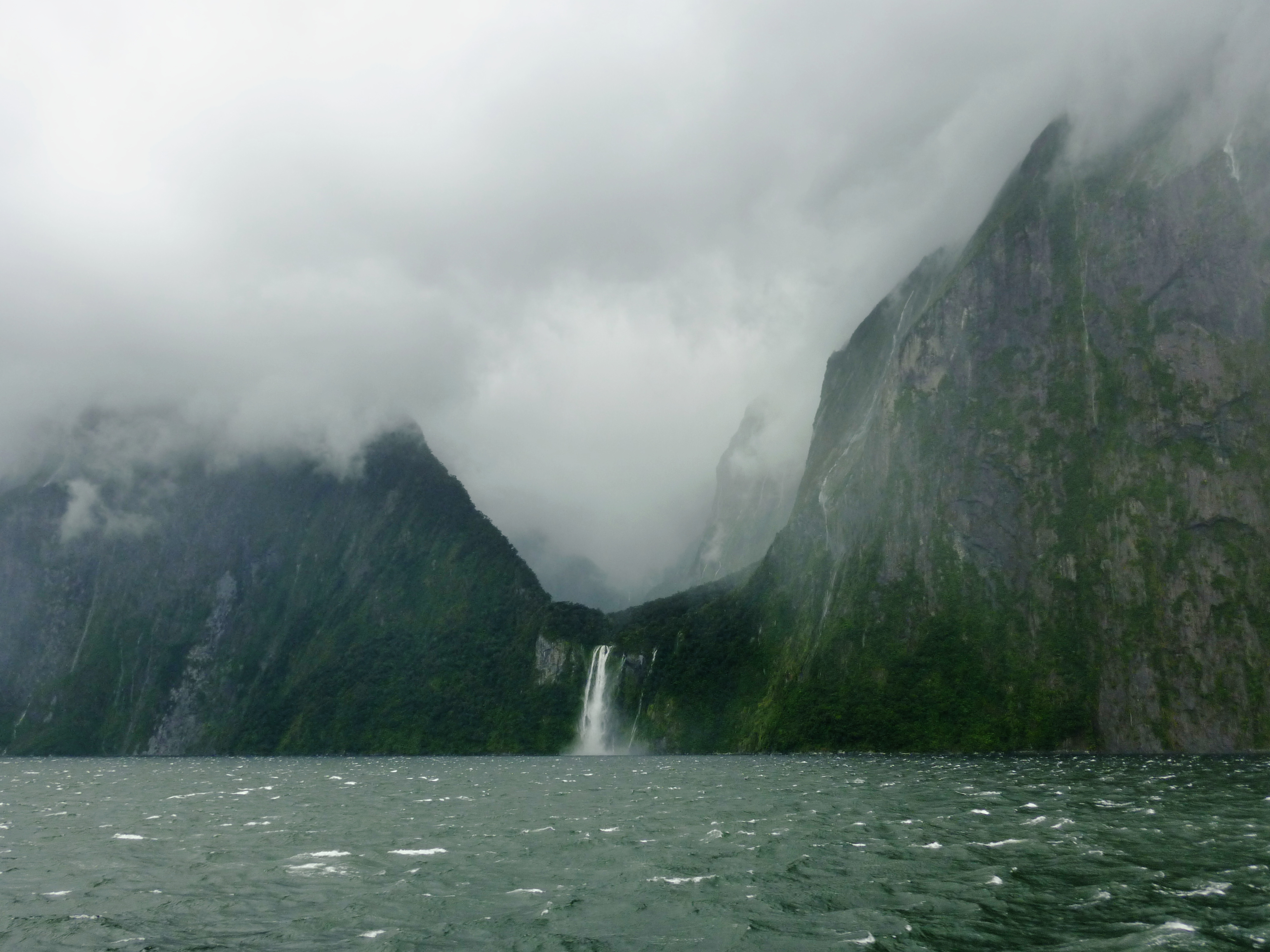 One of the Must See New Zealand: Stirling Falls - Te Kuiti | Secret World Trip Planner