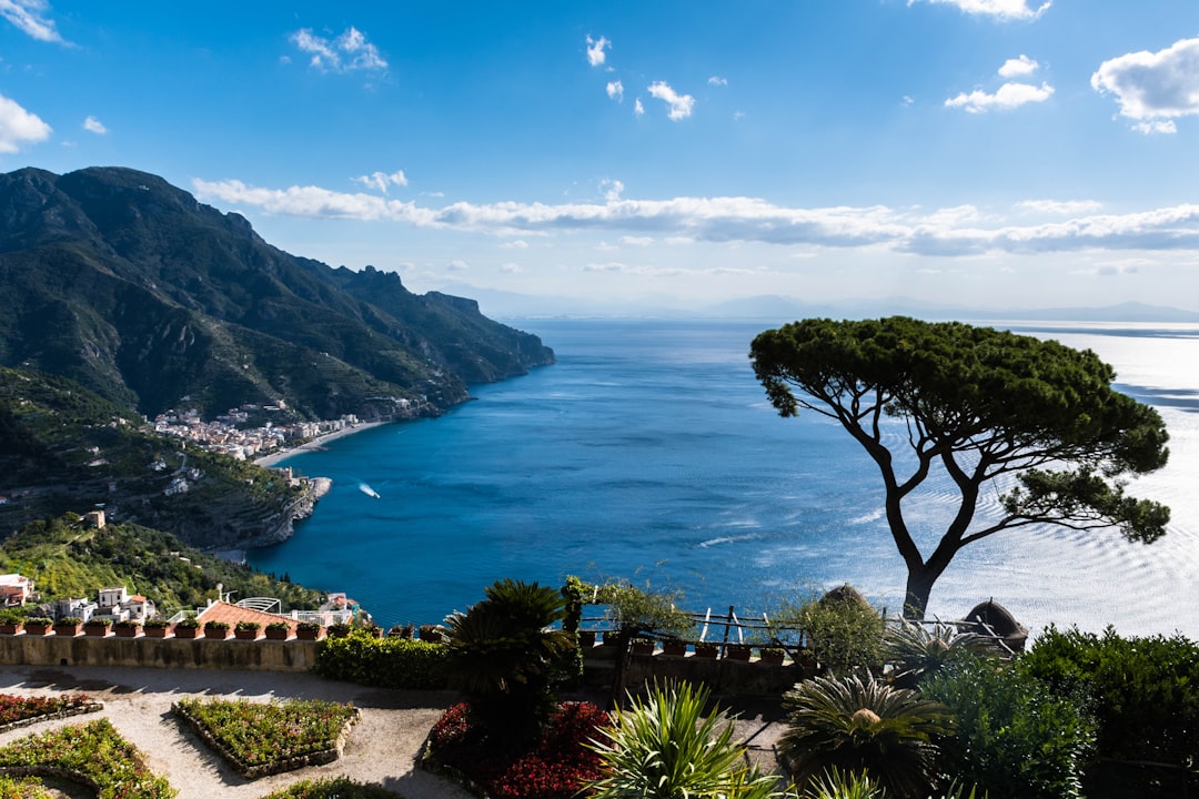 Ravello idir an spéir agus an domhan - Domhan Rúnda - Ravello | Secret World Trip Planner
