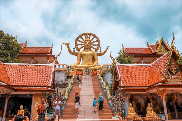 Wat Phra Yai (Store Buddha-templet) - Ko Samui District | Secret World Trip Planner