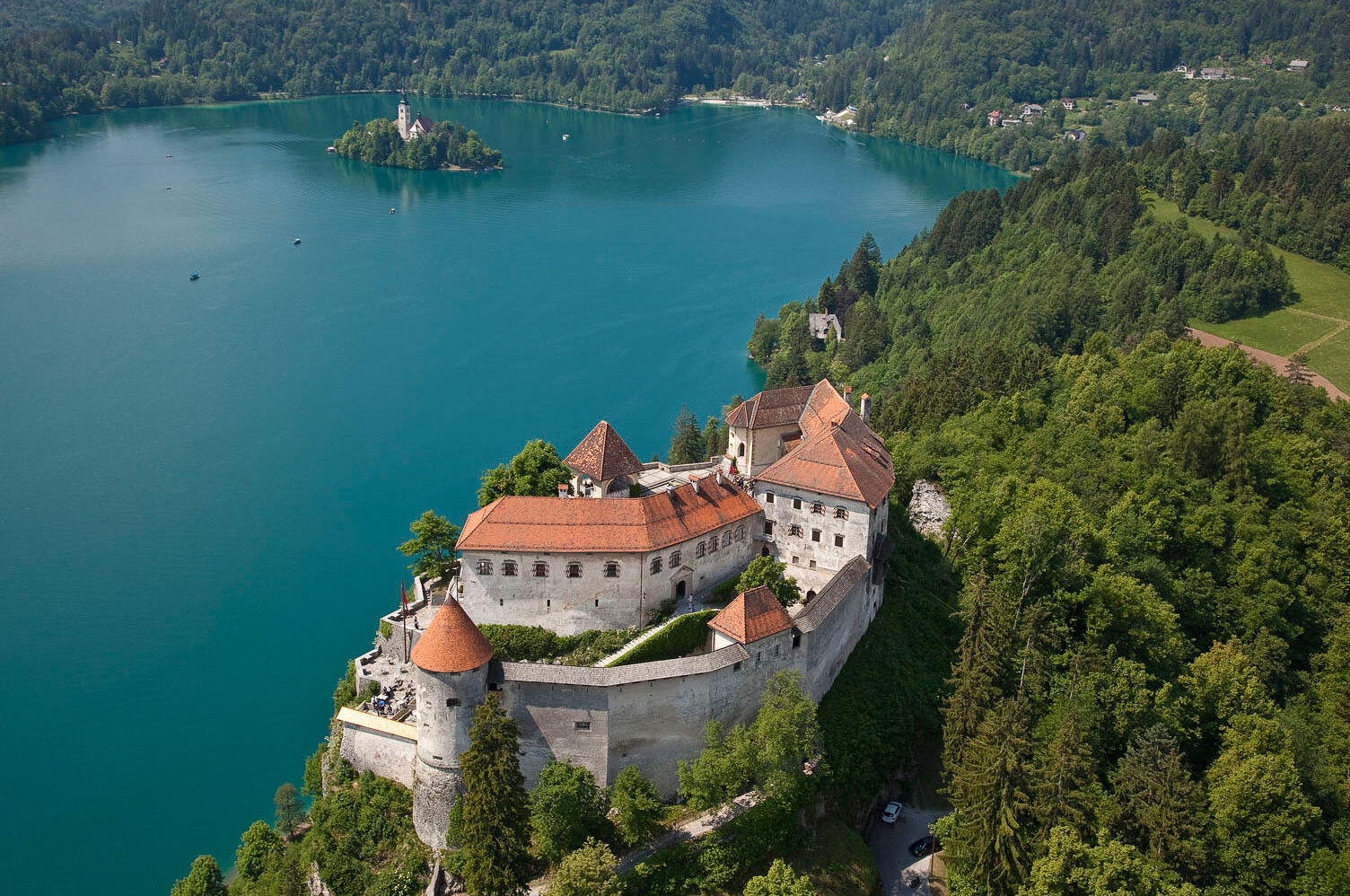 Bled vár talán a legrégebbi vár Szlovénia - Grajska cesta | Secret World Trip Planner