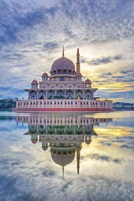 The Putra Mosque - Secret World - Putrajaya | Secret World Trip Planner