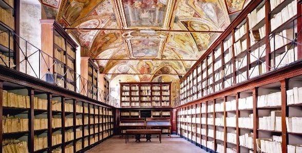 Kataszteri szoba - Napoli | Secret World Trip Planner