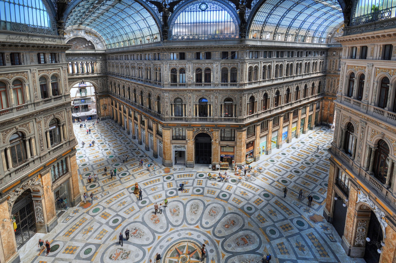 గల్లెరియా అంబెర్టో నేను - Galleria Umberto I | Secret World Trip Planner