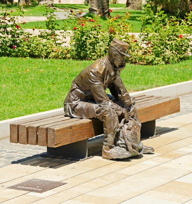La estatua del soldado triste - Cartagena | Secret World Trip Planner