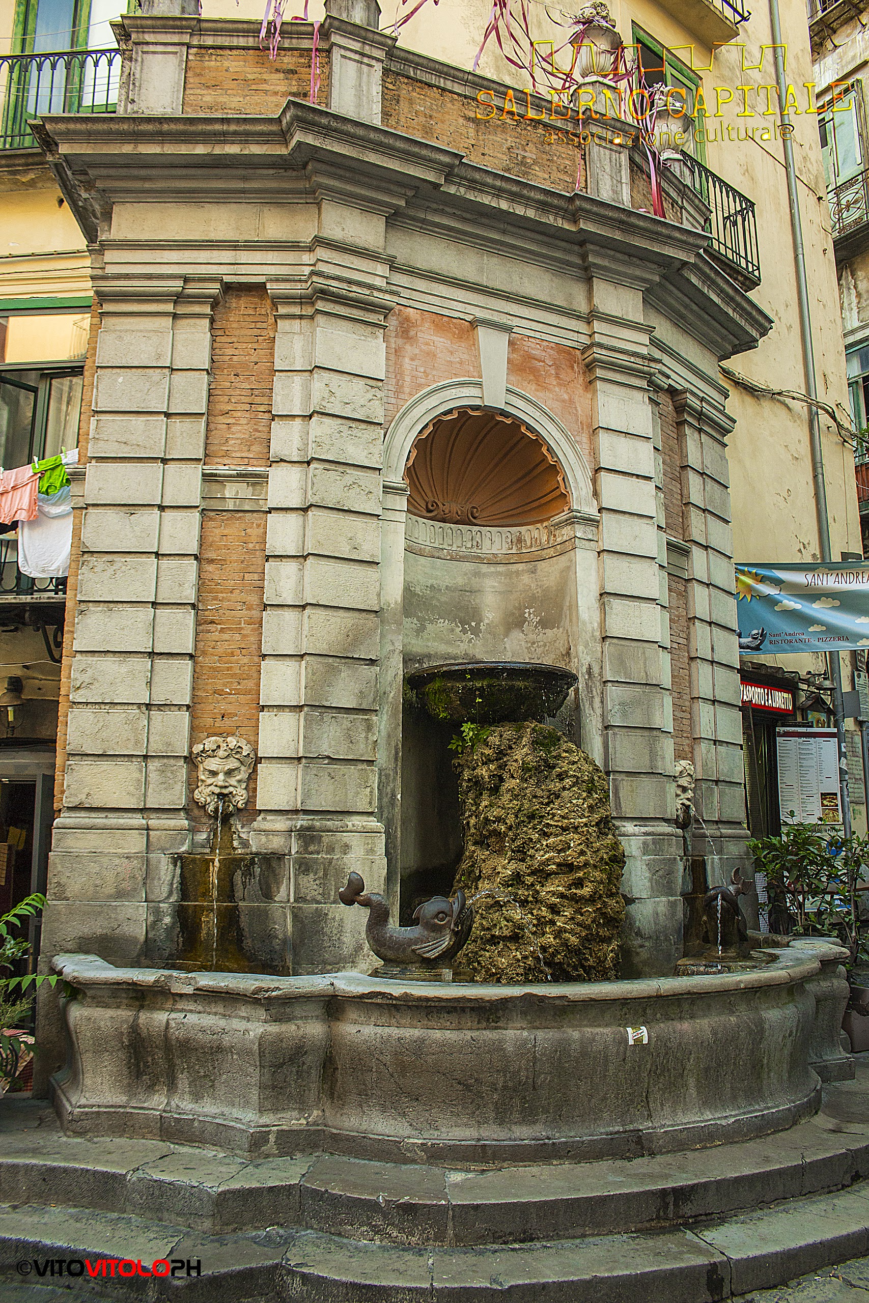 ফিশ ফাউন্টেন - Salerno | Secret World Trip Planner