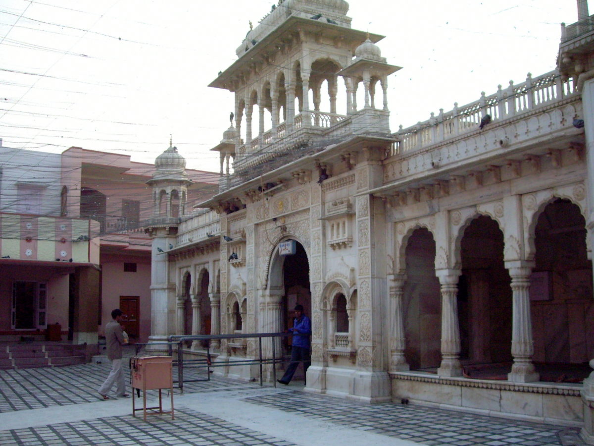 ਕਰਣੀ ਮਾਤਾ ਮੰਦਰ - Bikaner | Secret World Trip Planner