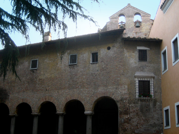 Santo Stefano Rotondo al Celio basiilika - Roma | Secret World Trip Planner