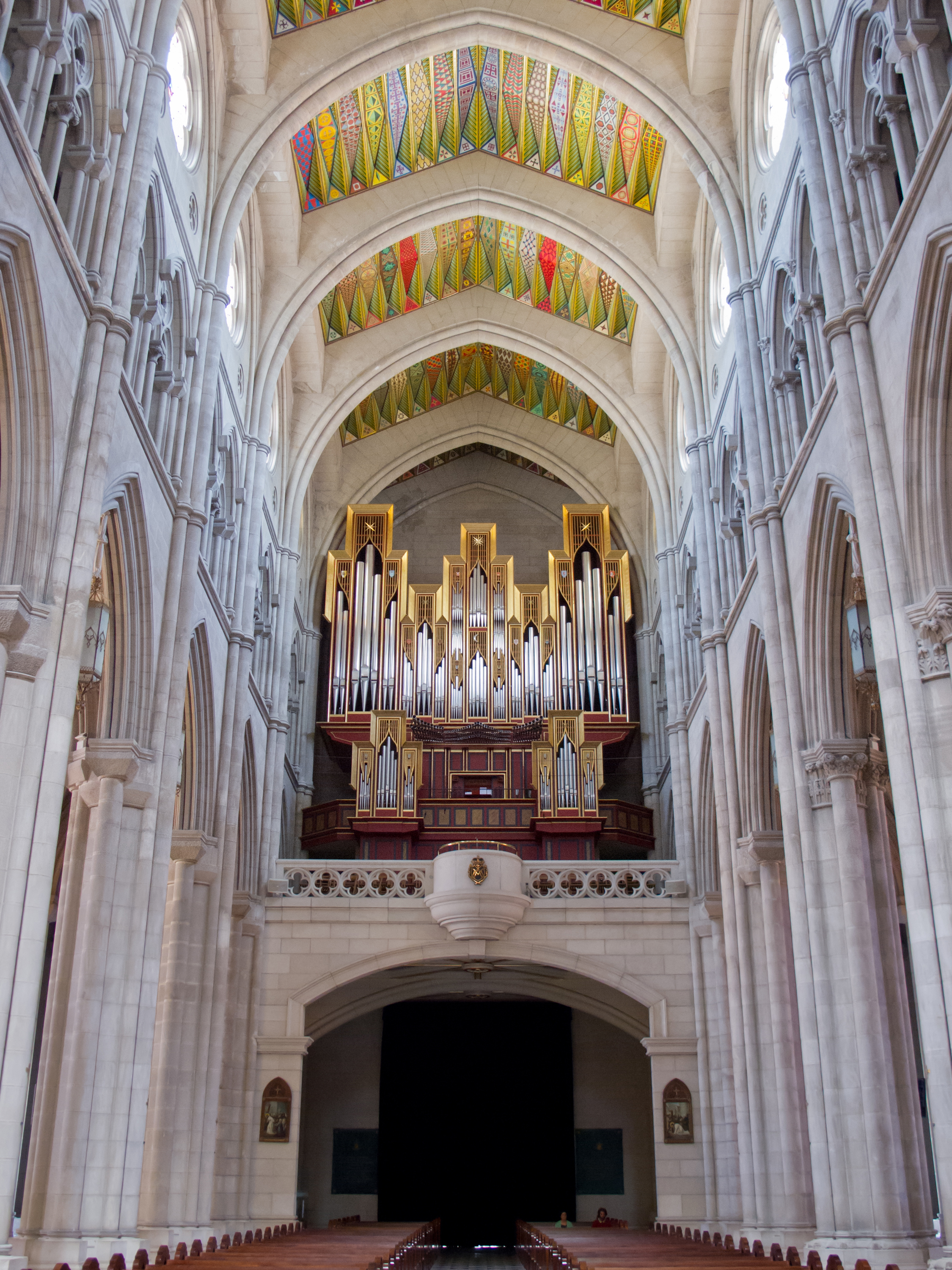 Cattedrale di Santa María la Real de la Almudena - Madrid | Secret World Trip Planner