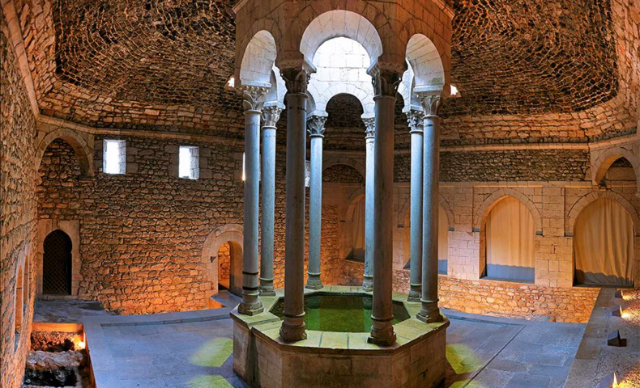 Les bains arabes - Un sanctuaire intemporel de pierre et de vapeur — Girona