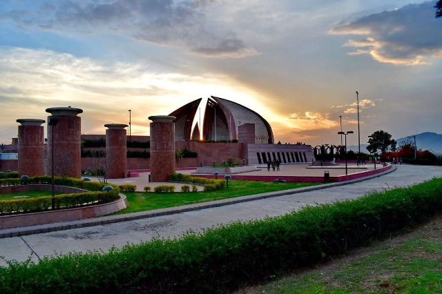 Le monument du Pakistan - اسلام آباد | Secret World Trip Planner