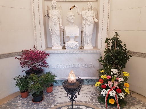 Hrob Camnago alebo Alessandro Volta - Camnago Volta | Secret World Trip Planner