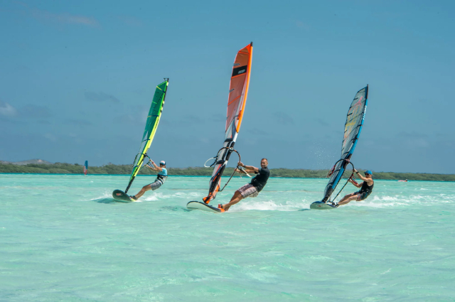 Sorobon hondartza eta windsurfa, - Kralendijk | Secret World Trip Planner
