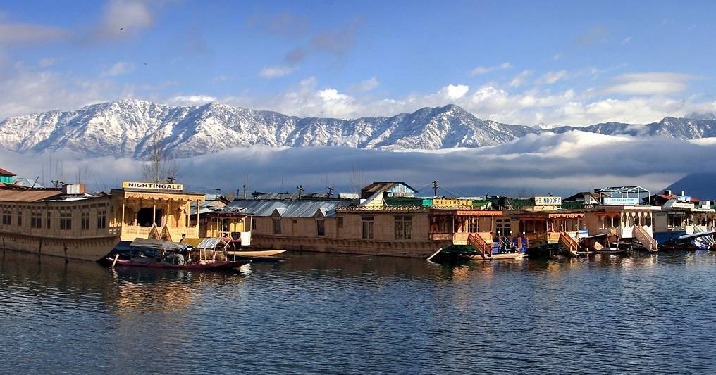 Dal lake: The Jewel in the crown of Kashmir - Srinagar | Secret World Trip Planner
