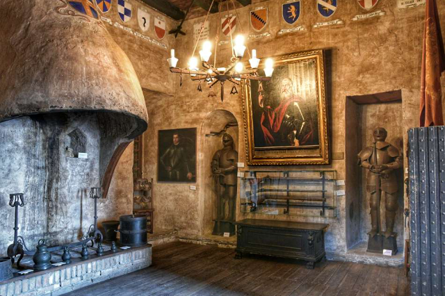 કેસલ અને કેસલ મ્યુઝિયમ - Conegliano | Secret World Trip Planner
