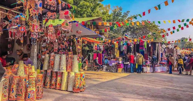 డిల్లీ హాట్ - Delhi | Secret World Trip Planner
