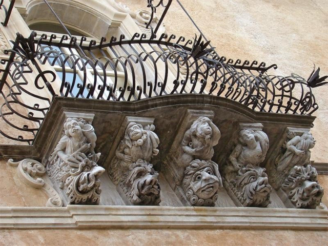 Istana Cosentini - Ragusa | Secret World Trip Planner