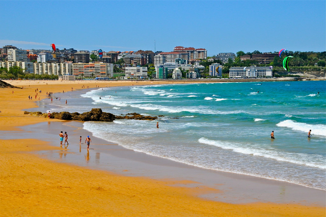 ชายหาดซาร์ดิเนโรแห่งแรก - Santander | Secret World Trip Planner