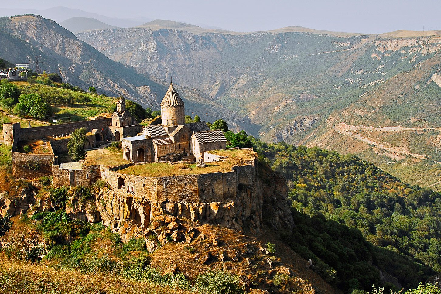 วัดทาเทฟ - Halidzor | Secret World Trip Planner