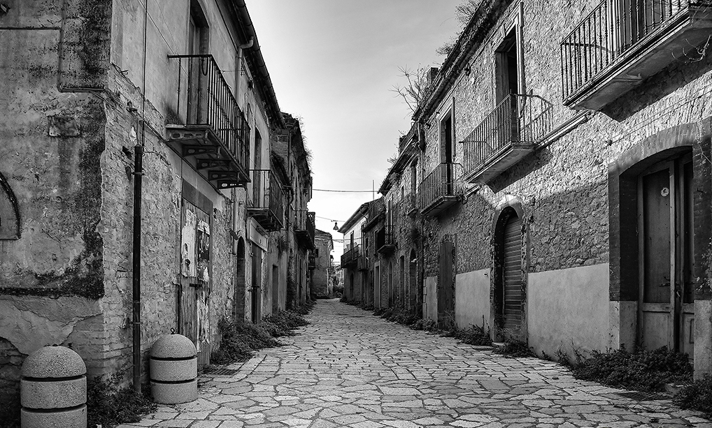 Apex the Ghost town - Apice Vecchio | Secret World Trip Planner