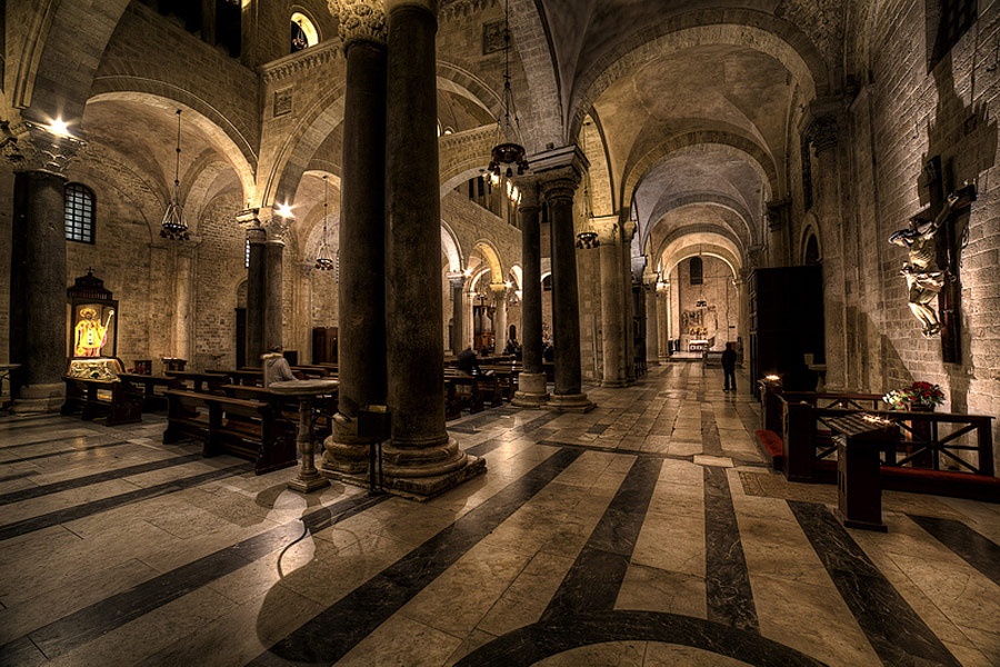 ມະຫາວິຫານ San Nicola - Bari | Secret World Trip Planner
