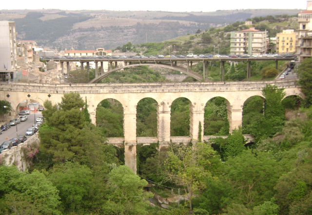 古い橋 - Ragusa | Secret World Trip Planner