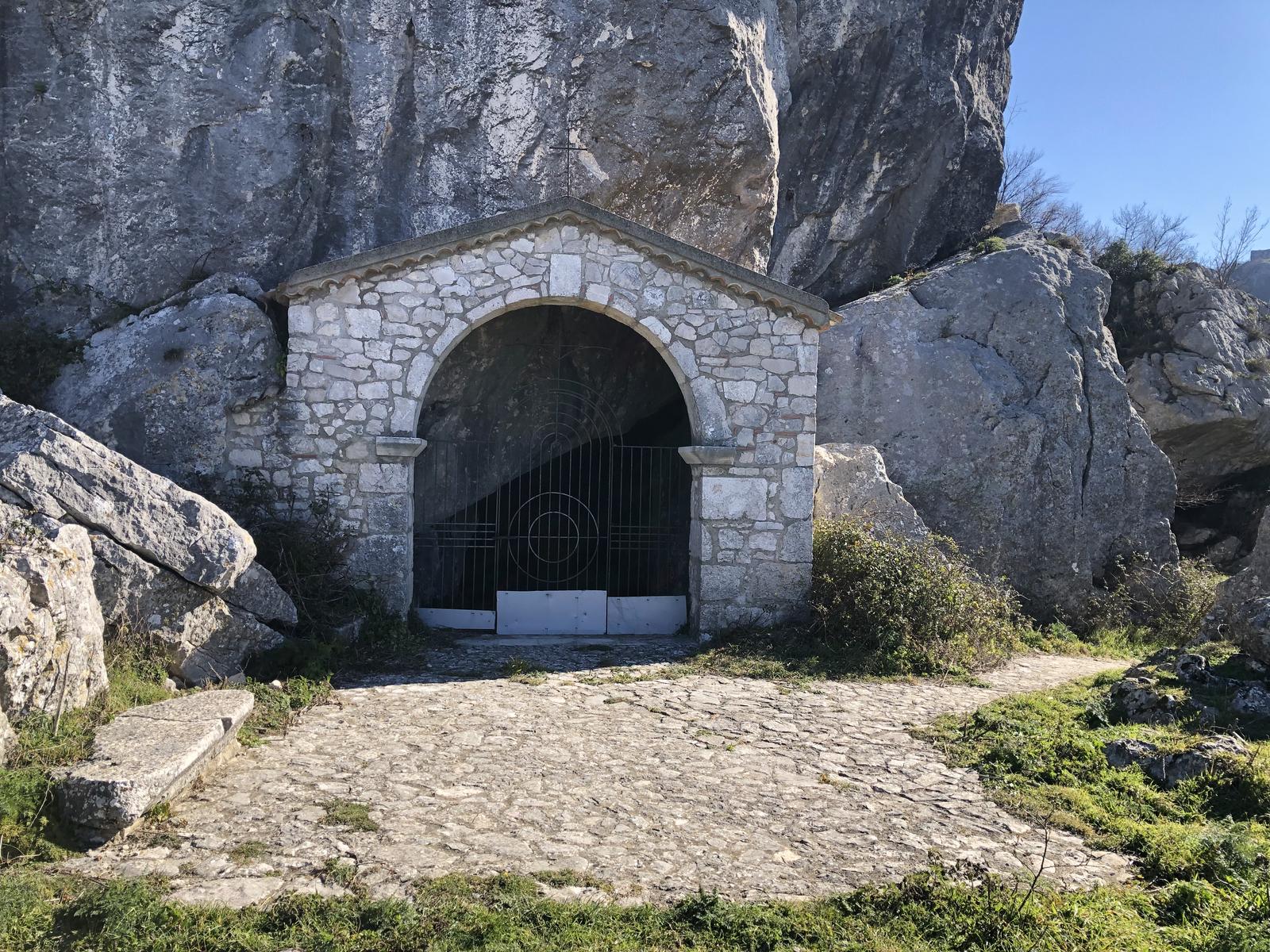 Alla Scoperta della Magica Grotta della Leonessa - 82032 Cerreto Sannita BN | Secret World Trip Planner