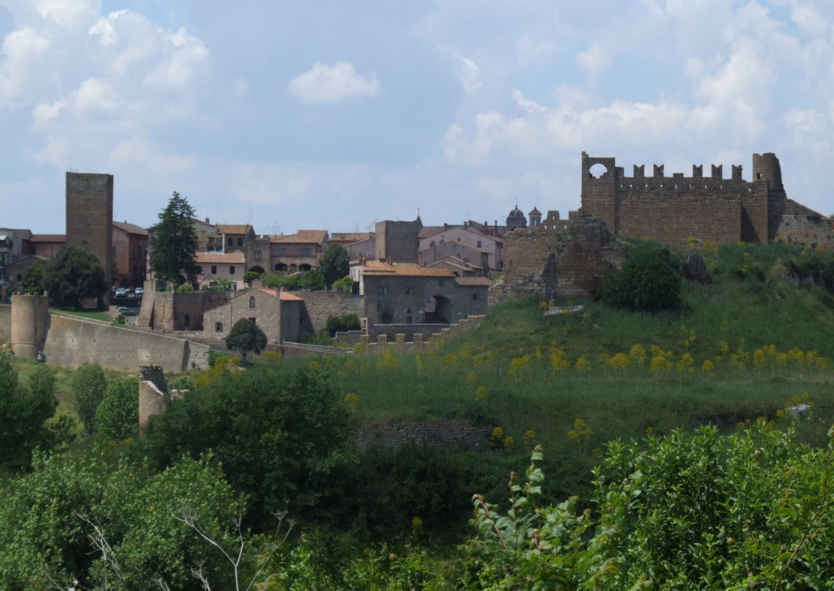 Descubra a Magia de Tuscania: Um Tesouro Italiano - 01017 Tuscania VT | Secret World Trip Planner