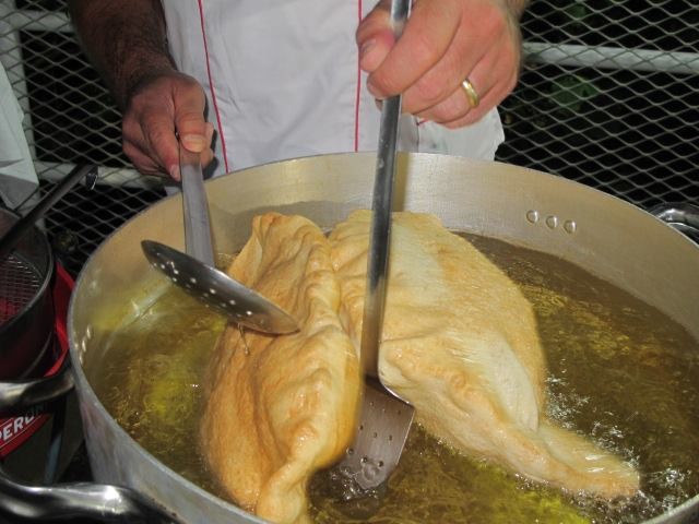 Pizza fritta Napoletana - Napoli | Secret World Trip Planner