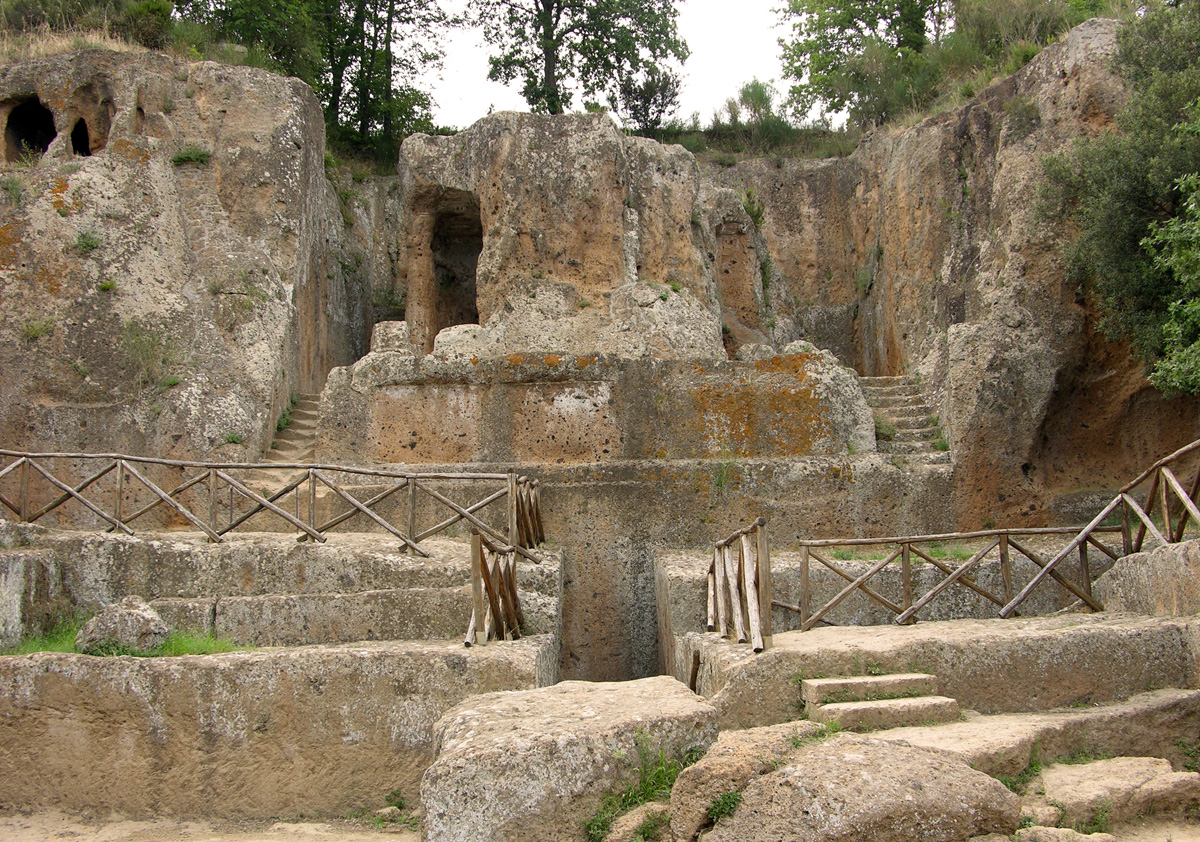 Tomba di Ildebranda - Sovana | Secret World Trip Planner