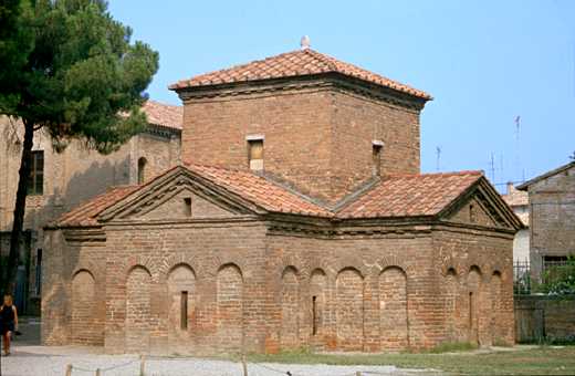 Mausoleo di Gallia Placidia - Ravenna | Secret World Trip Planner