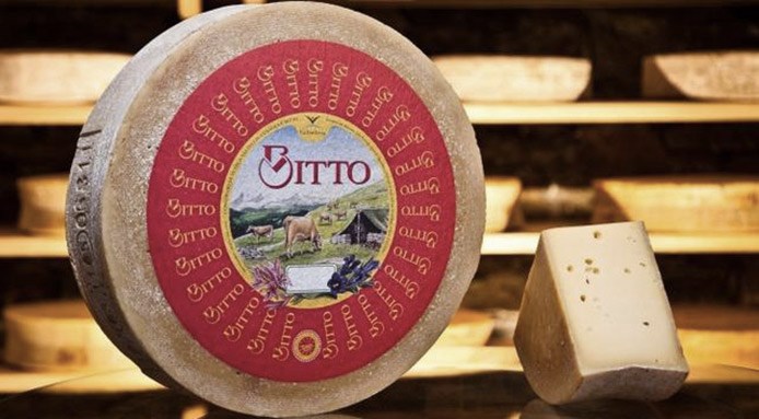 Bitto Formaggio DOC Lombardo - Albaredo Per San Marco | Secret World Trip Planner