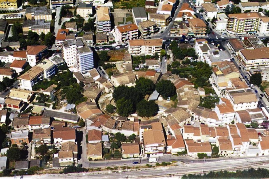 Il Verlasce Anfiteatro Romano - Venafro | Secret World Trip Planner