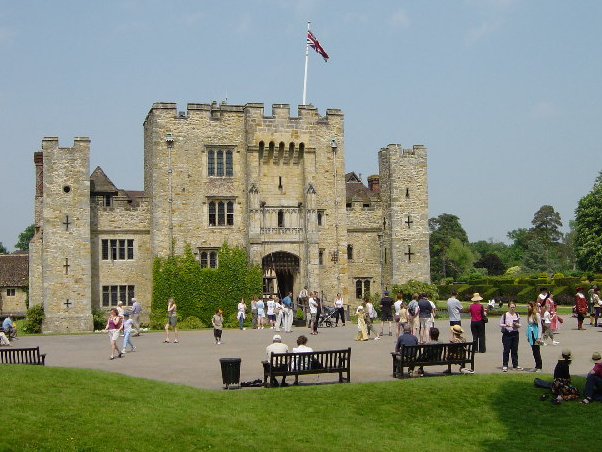 Hever Castle och Anne Boleyn - Edenbridge | Secret World Trip Planner